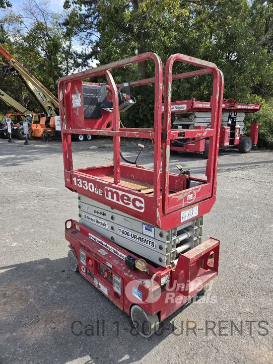 2018 MEC 1330SE Scissor Lift
