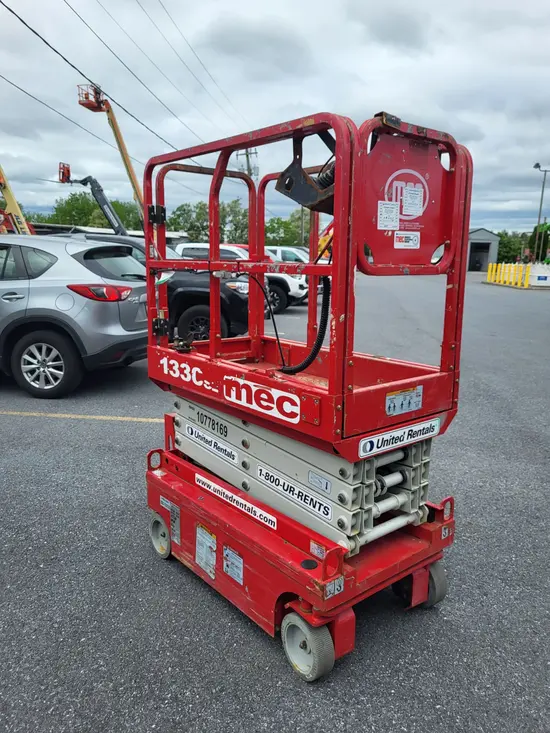 2018 MEC 1330SE Scissor Lift