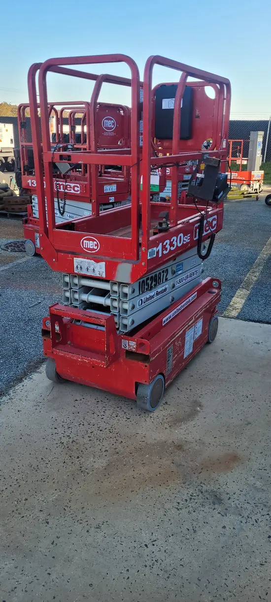 2016 MEC 1330SE Scissor Lift
