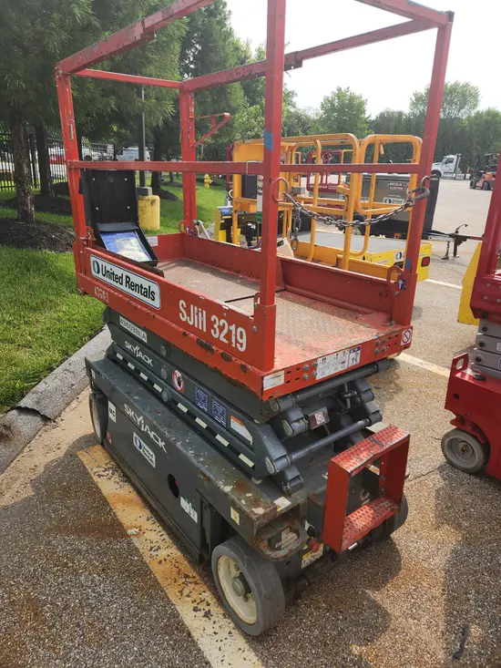 2017 Skyjack SJIII3219 Scissor Lift