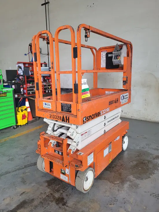 2018 Snorkel S3219E Scissor Lift