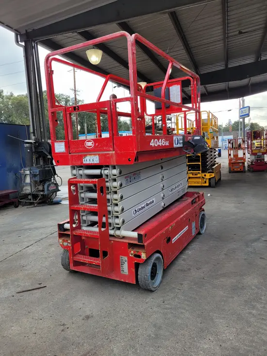 2017 MEC 4046SE Scissor Lift