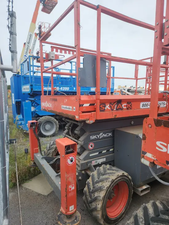 2018 Skyjack SJ6832RT Rough Terrain Scissor Lift