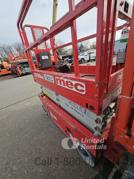 2018 MEC 1930SE Scissor Lift