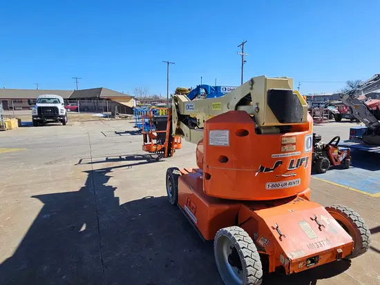 2013 JLG E400AJPN Articulating Boom Lift