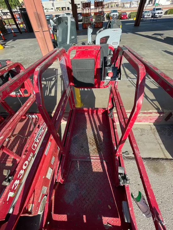2018 MEC MICRO 19 Scissor Lift