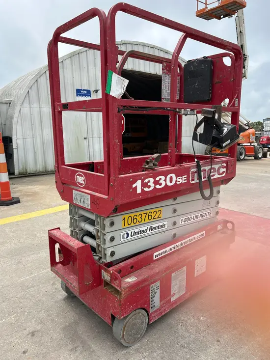 2017 MEC 1330SE Scissor Lift