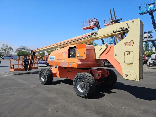 2013 JLG 800AJ Articulating Boom Lift