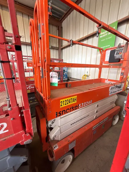 2018 Snorkel S3226E Scissor Lift