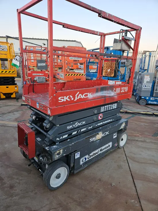 2018 Skyjack SJIII3219 Scissor Lift