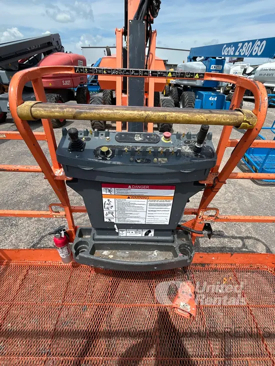 2017 JLG 800AJ Articulating Boom Lift
