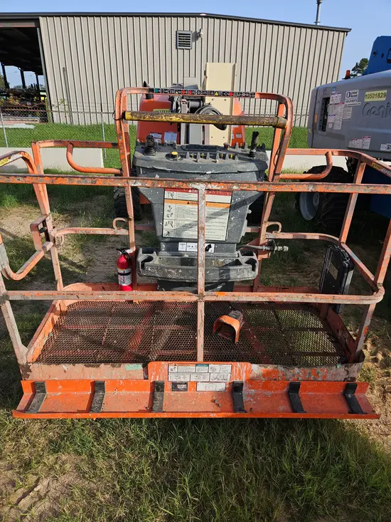 2017 JLG 450AJ Articulating Boom Lift