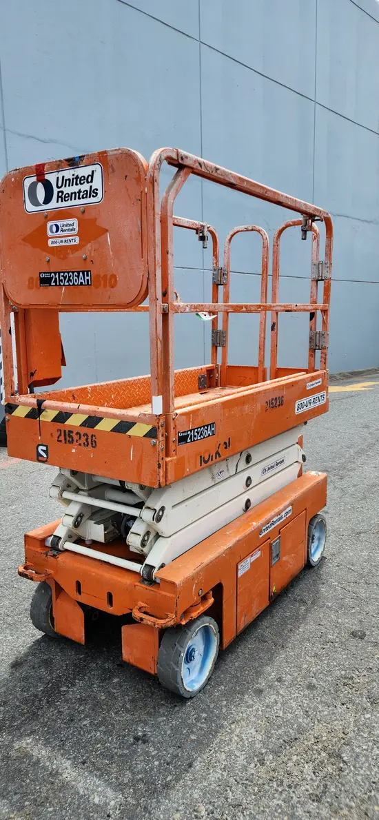 2018 Snorkel S3219E Scissor Lift
