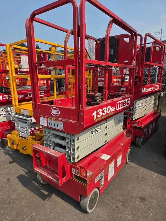 2019 MEC 1330SE Scissor Lift