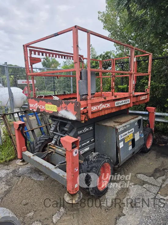 2018 Skyjack SJ6832RT Rough Terrain Scissor Lift