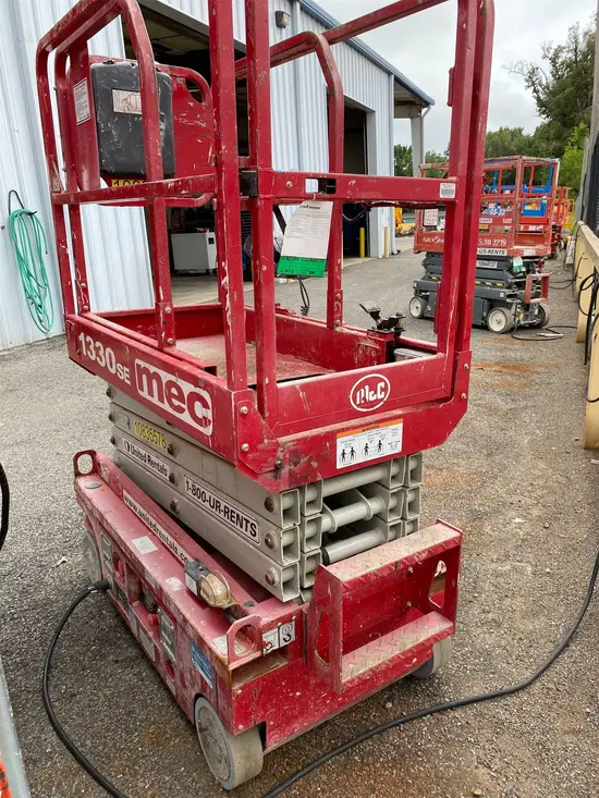 2018 MEC 1330SE Scissor Lift