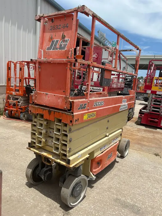 2017 JLG 2632ES Scissor Lift