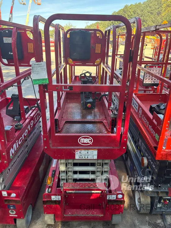 2018 MEC MICRO 19 Scissor Lift