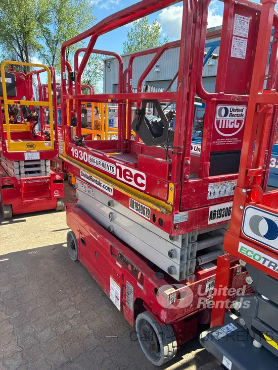 2017 MEC 1930SE Scissor Lift