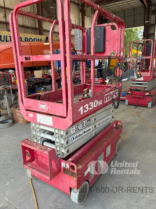 2018 MEC 1330SE Scissor Lift