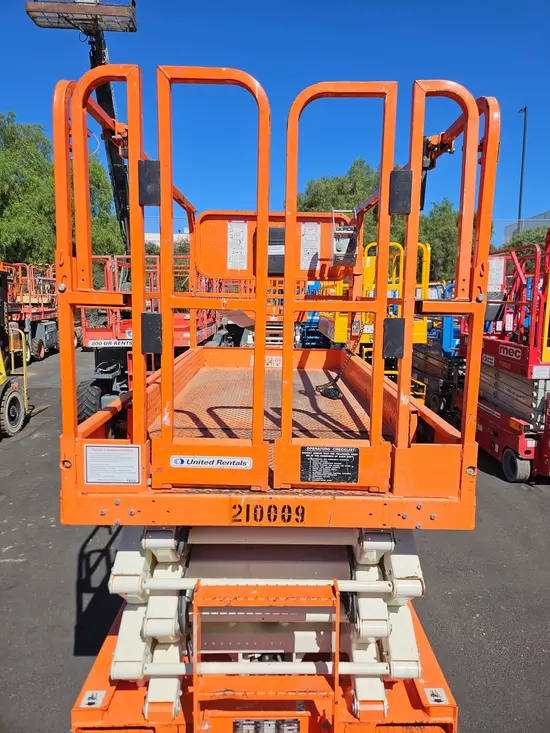 2018 Snorkel S4732E Scissor Lift