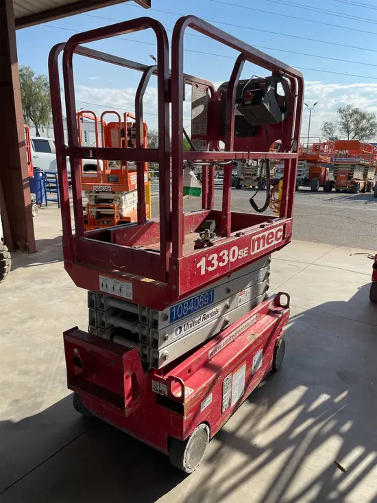 2018 MEC 1330SE Scissor Lift