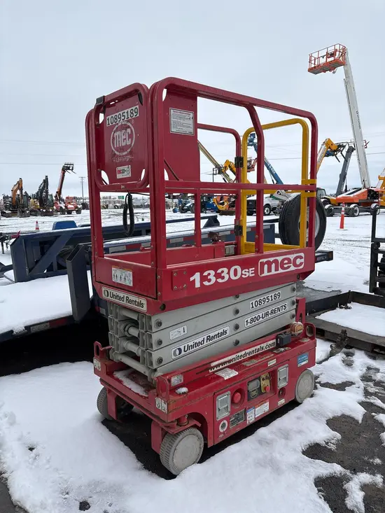 2019 MEC 1330SE Scissor Lift