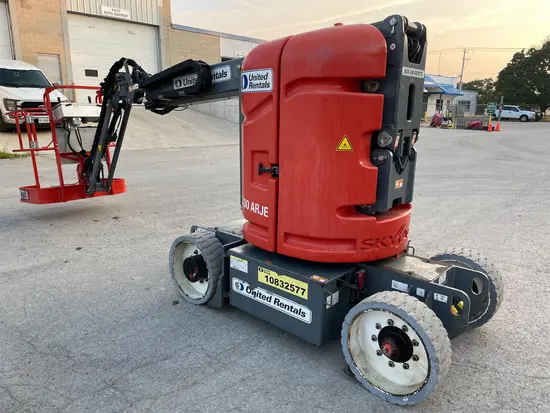 2018 Skyjack SJ30ARJE Articulating Boom Lift