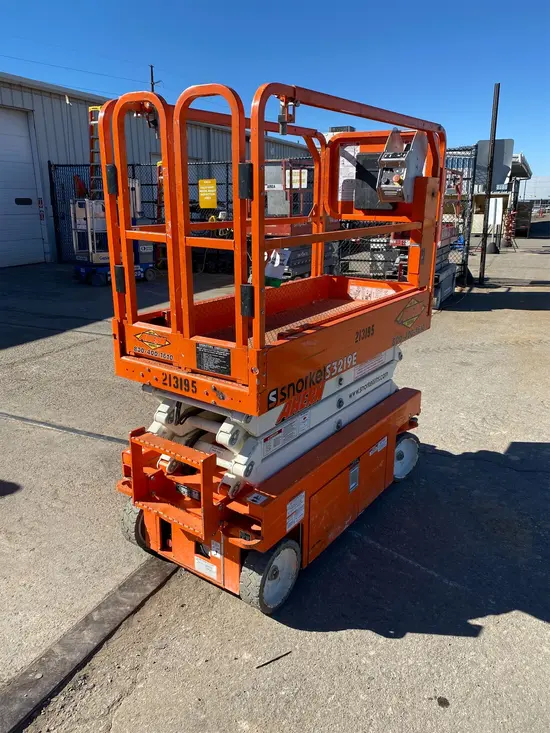 2018 Snorkel S3219E Scissor Lift