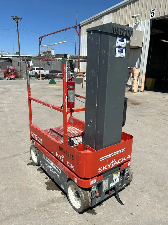 2017 Skyjack SJ16 Self-Propelled One-Person Lift