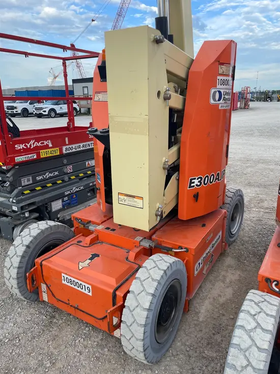 2018 JLG E300AJP Articulating Boom Lift