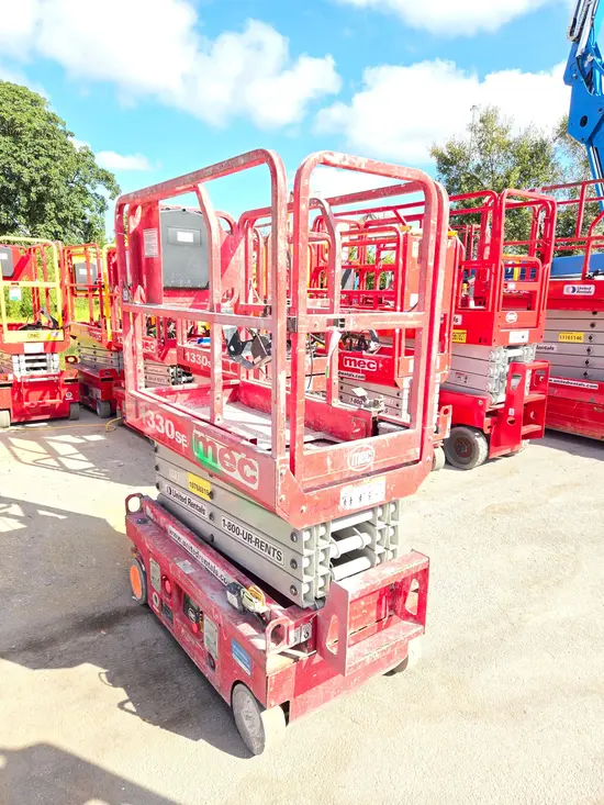2018 MEC 1330SE Scissor Lift