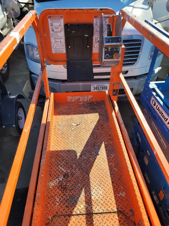 2018 Snorkel S3219E Scissor Lift
