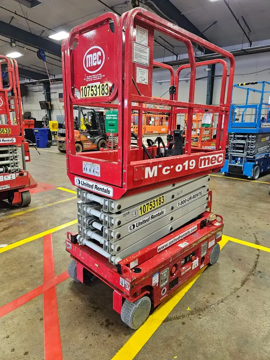 2018 MEC MICRO 19 Scissor Lift