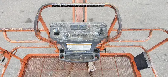 2013 JLG 800AJ Articulating Boom Lift