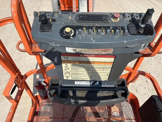 2013 JLG E300AJP Articulating Boom Lift