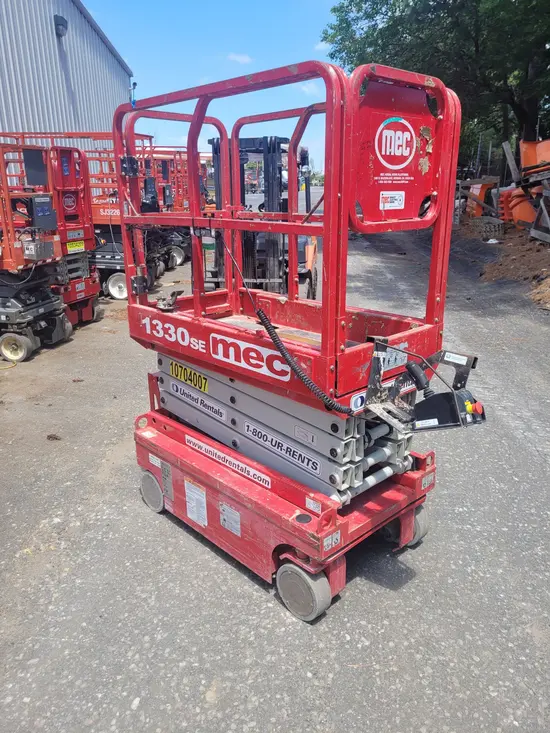 2017 MEC 1330SE Scissor Lift