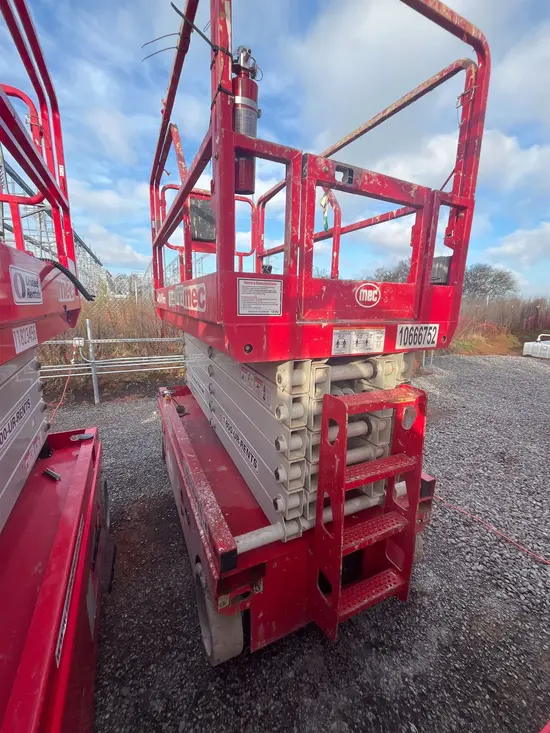 2017 MEC 4046SE Scissor Lift