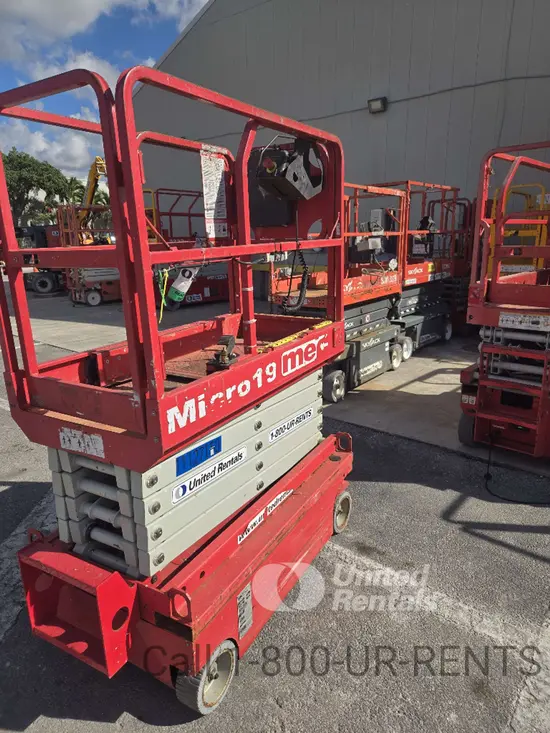 2020 MEC MICRO 19 Scissor Lift