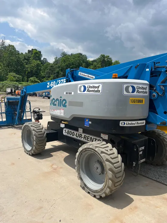 2017 Genie Z-60/37FE Articulating Boom Lift
