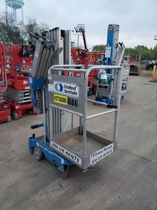 2018 Genie AWP-30SDC Pusharound Lift