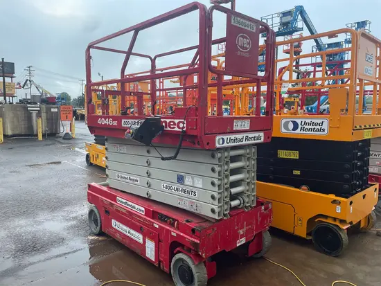 2017 MEC 4046SE Scissor Lift