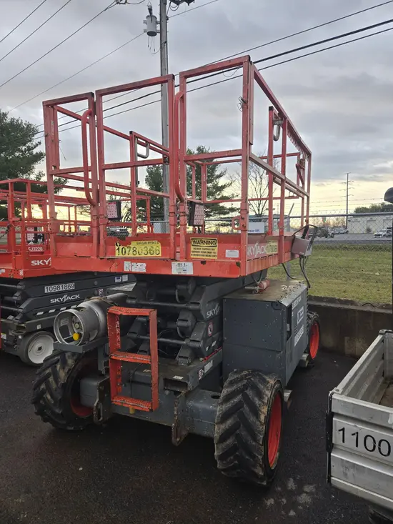 2018 Skyjack SJ6832RT Rough Terrain Scissor Lift