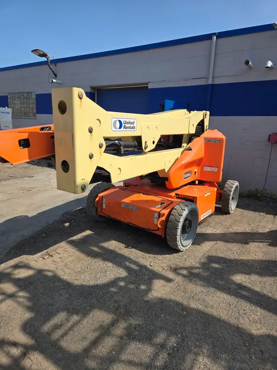 2017 JLG E450AJ Articulating Boom Lift