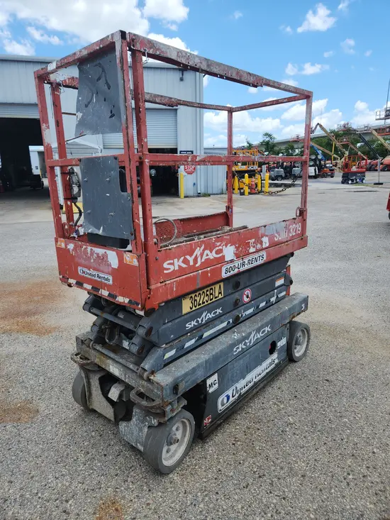 2016 Skyjack SJIII3219 Scissor Lift