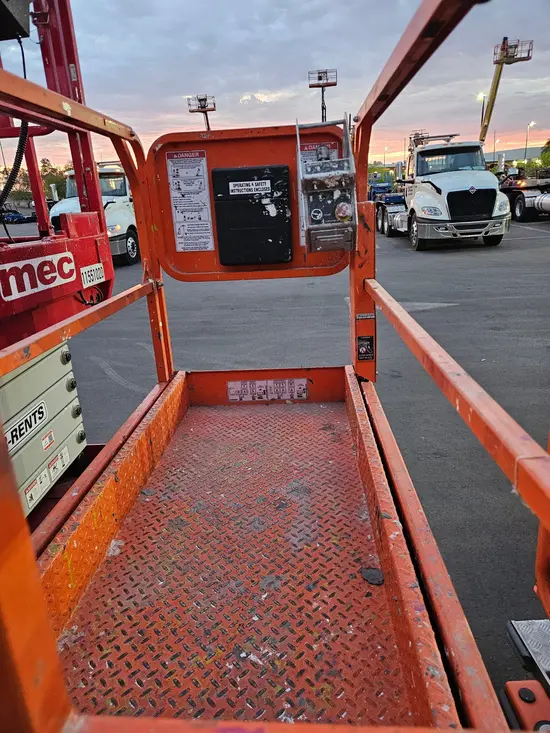 2019 Snorkel S3219E Scissor Lift