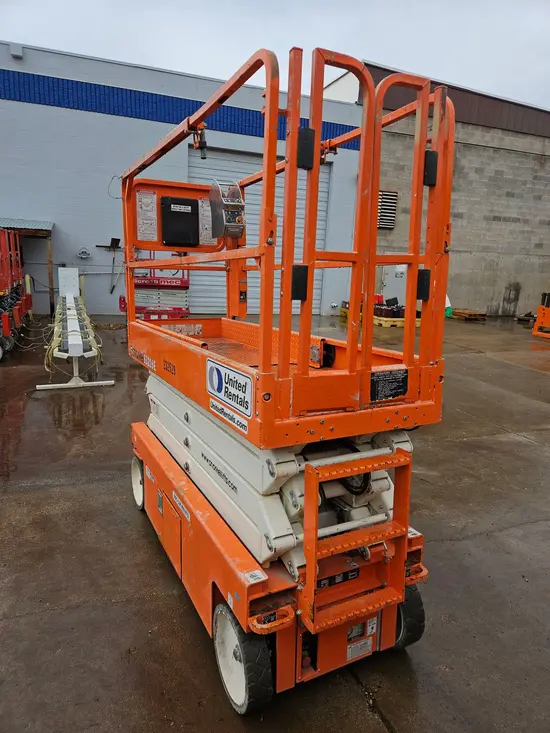 2019 Snorkel S3226E Scissor Lift