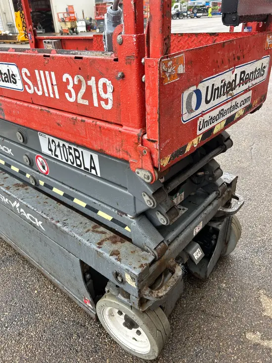 2017 Skyjack SJIII3219 Scissor Lift