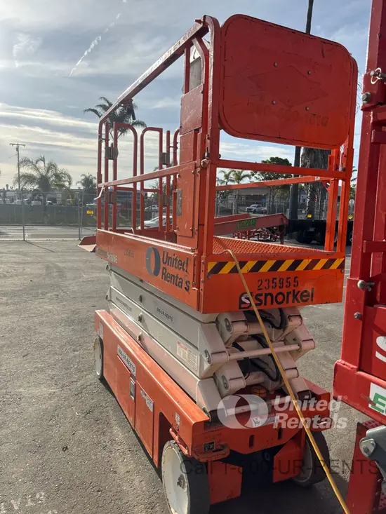 2019 Snorkel S3226E Scissor Lift