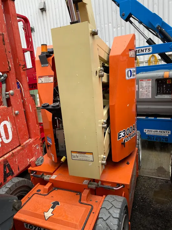 2018 JLG E300AJP Articulating Boom Lift